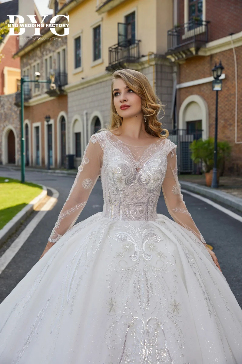 BYG #29781 royal dress long sleeves and long train - Image 3